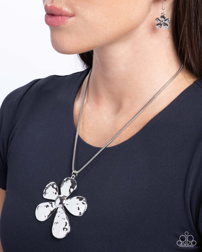 Gratifying Garden Silver Necklace Paparazzi