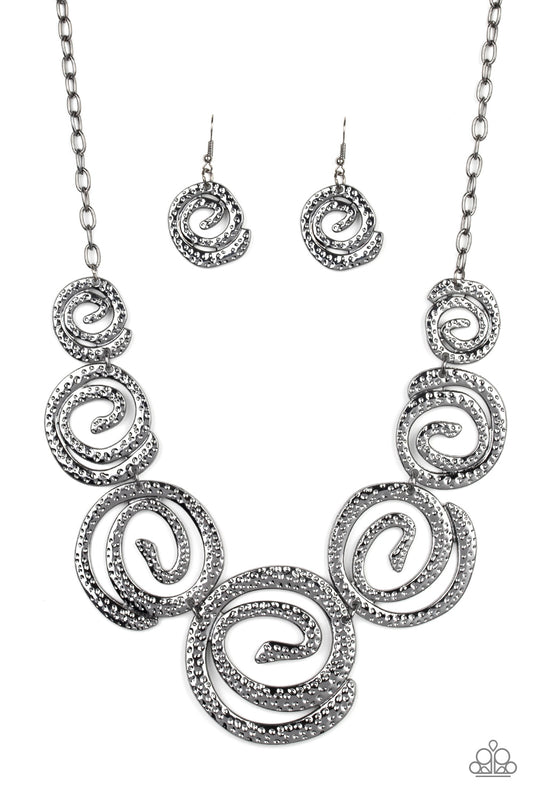 Statement Swirl Black
Necklace Paparazzi