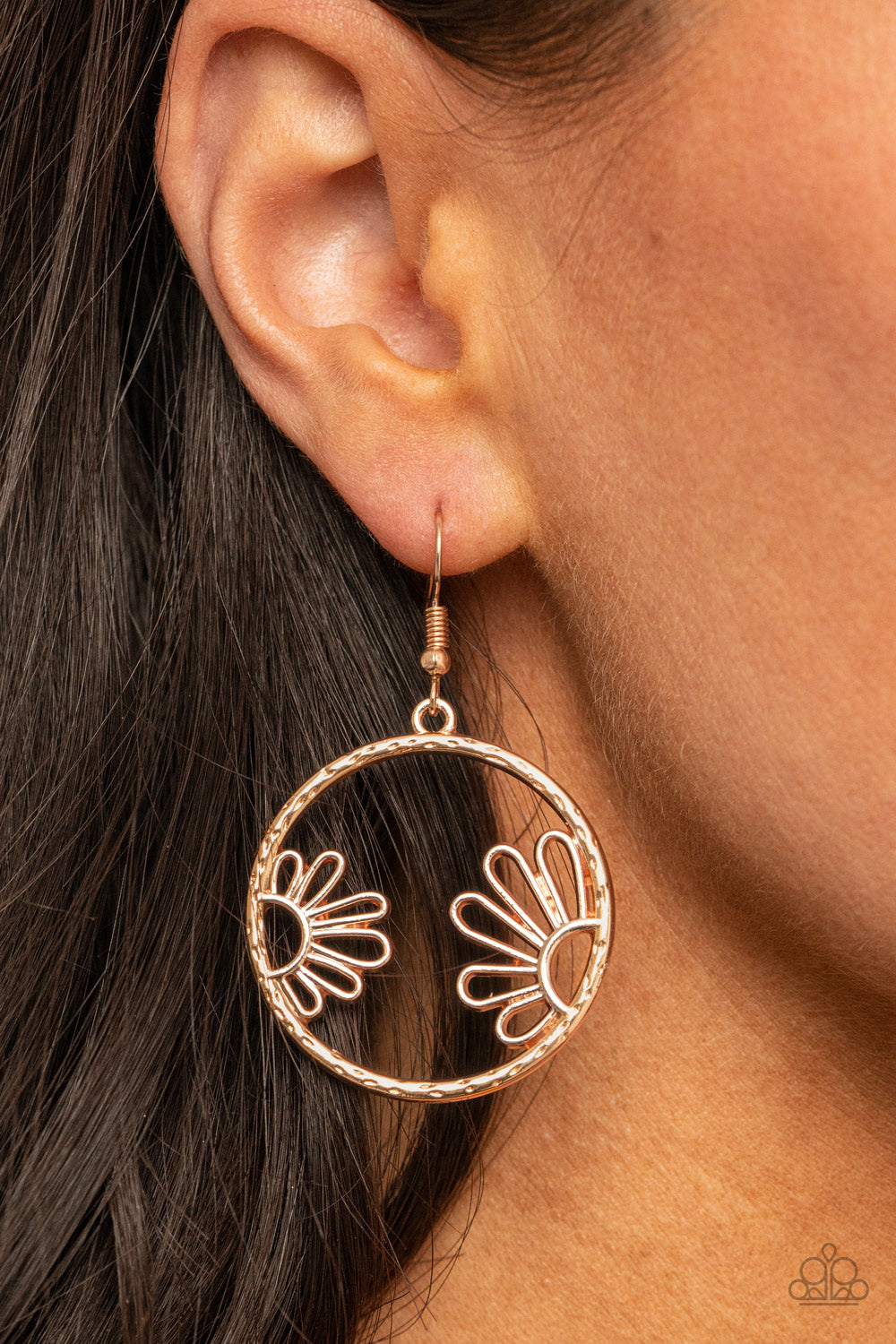 Demurely Daisy Rose Gold Earrings - Daria's Blings N Things