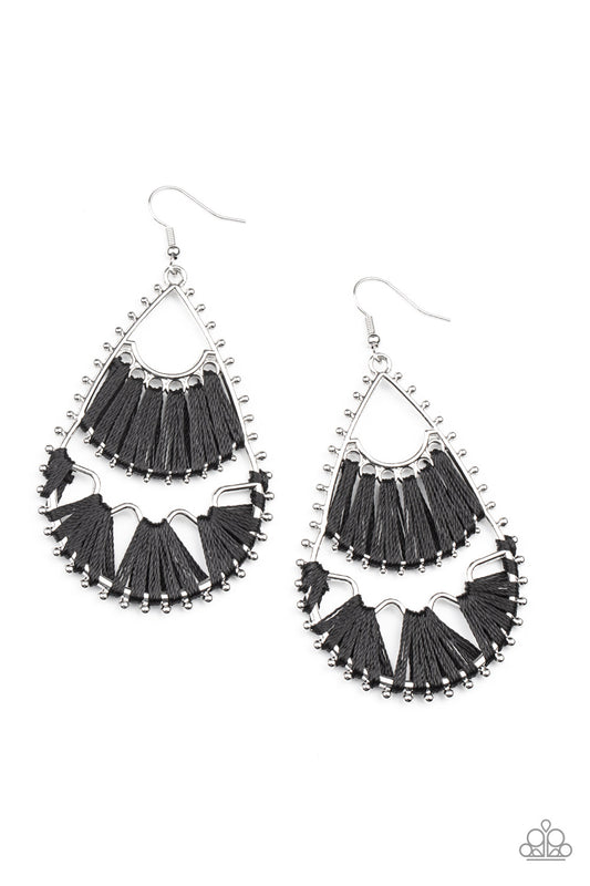 Samba Scene Black
Earrings - Daria's Blings N Things