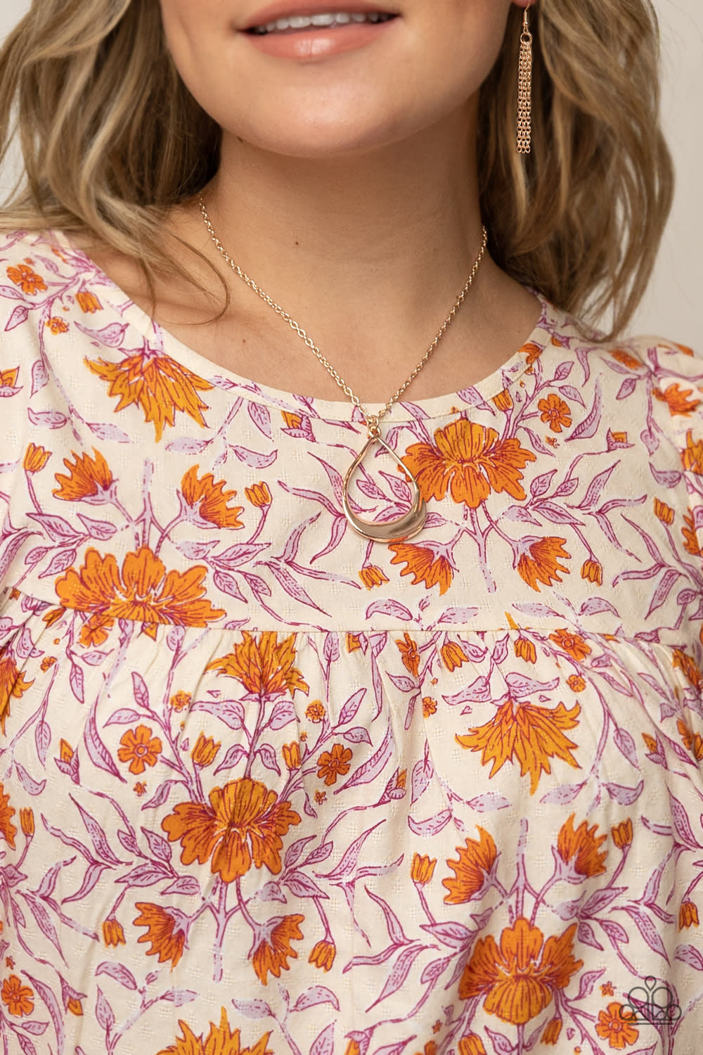 Subtle Season Rose Gold Necklace Paparazzi